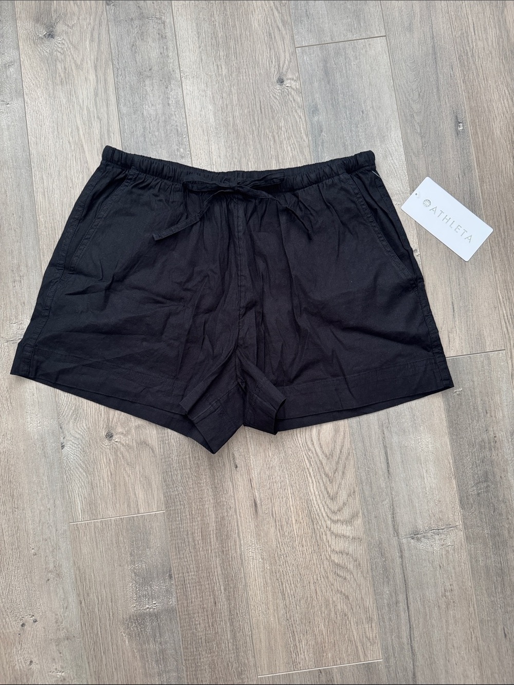 Athleta Black Relaxed Drawstring Linen-Blend Shorts